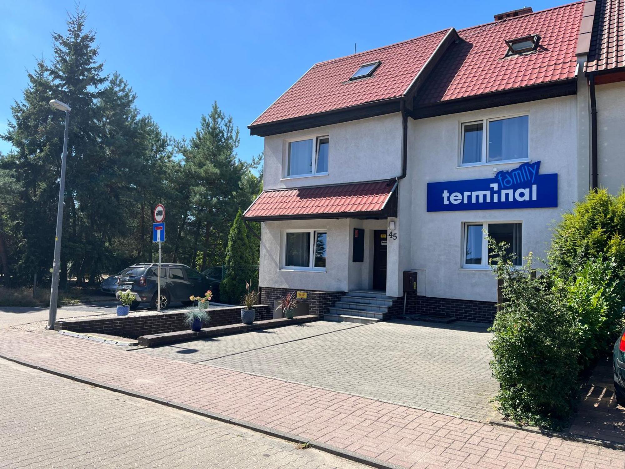Terminal Family Airport Hostel Poznań Kültér fotó