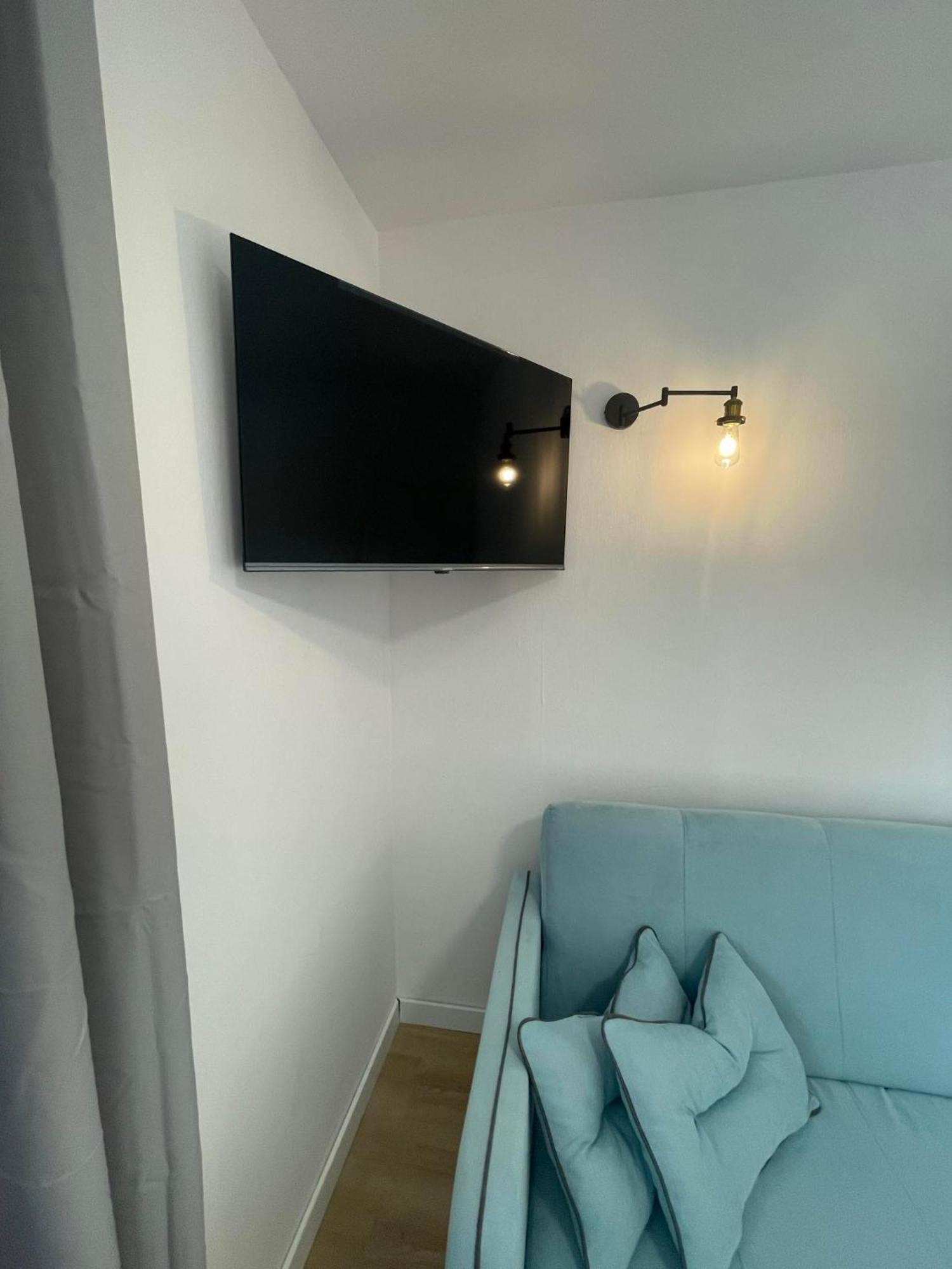 Terminal Family Airport Hostel Poznań Kültér fotó
